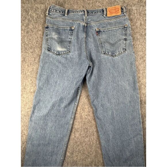 Levi's 550 Jeans Men's 38 X 34 Blue Denim Medium Wash Cotton Straight 5 Pockets - Picture 2 of 4